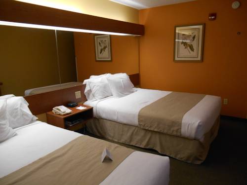 Imagen de la habitación del Hotel Microtel Inn & Suites By Wyndham Cherokee. Foto 10