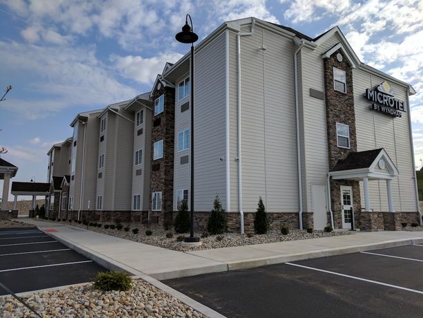 Imagen general del Hotel Microtel Inn & Suites By Wyndham Clarion. Foto 1