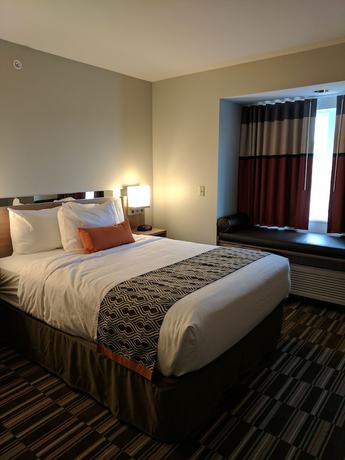 Imagen de la habitación del Hotel Microtel Inn & Suites By Wyndham Clarion. Foto 12