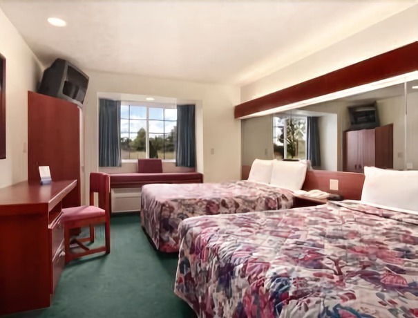 Imagen de la habitación del Hotel Microtel Inn & Suites By Wyndham Holland. Foto 9