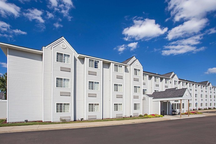 Imagen general del Hotel Microtel Inn & Suites By Wyndham Holland. Foto 1