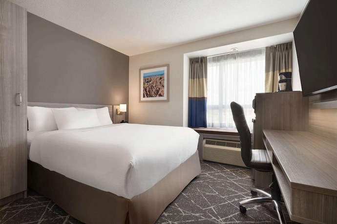 Imagen de la habitación del Hotel Microtel Inn & Suites By Wyndham Lloydminster. Foto 6