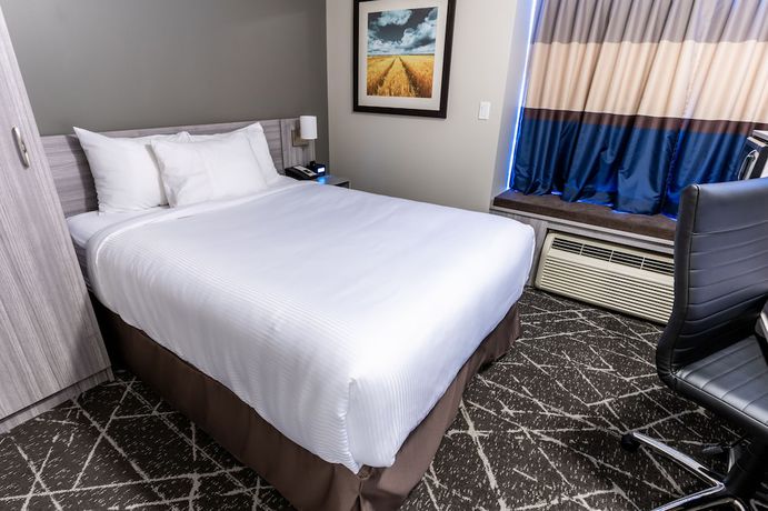 Imagen de la habitación del Hotel Microtel Inn & Suites By Wyndham Lloydminster. Foto 10