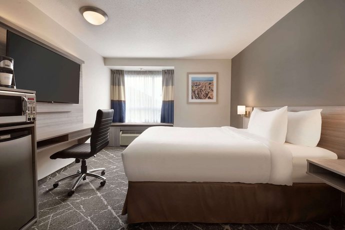 Imagen de la habitación del Hotel Microtel Inn & Suites By Wyndham Lloydminster. Foto 17