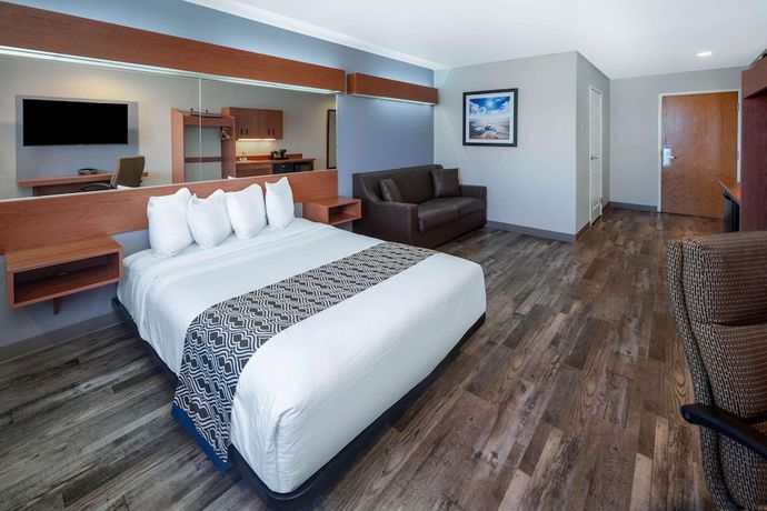 Imagen de la habitación del Hotel Microtel Inn & Suites By Wyndham Tracy. Foto 8