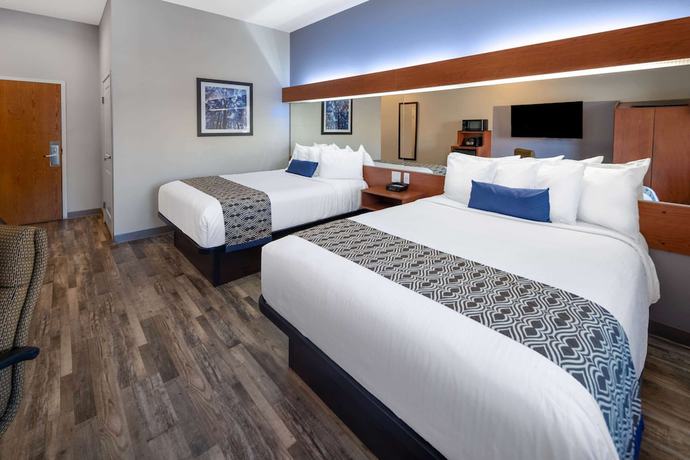 Imagen de la habitación del Hotel Microtel Inn & Suites By Wyndham Tracy. Foto 12