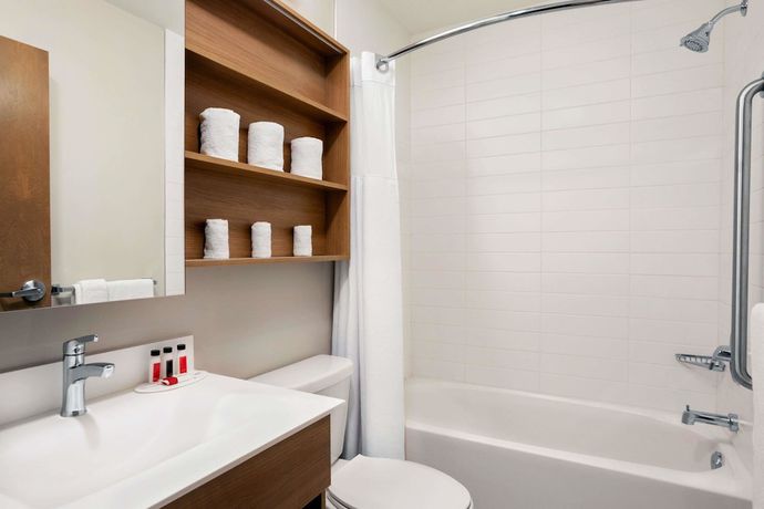 Imagen de la habitación del Hotel Microtel Inn & Suites By Wyndham Val-d Or. Foto 6