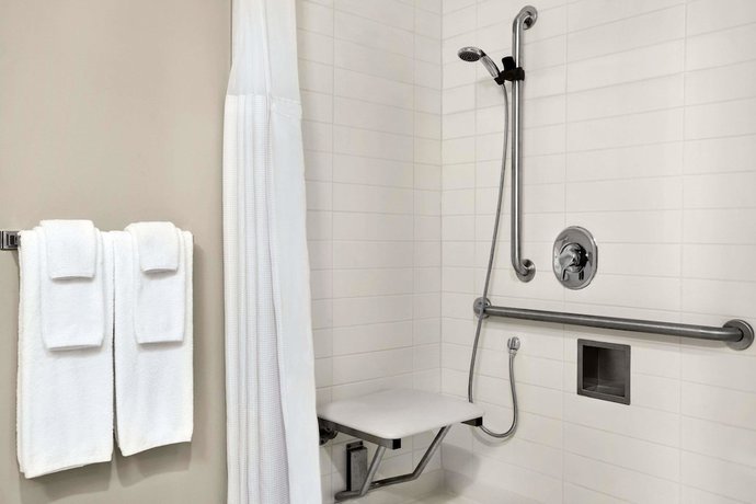 Imagen de la habitación del Hotel Microtel Inn & Suites By Wyndham Val-d Or. Foto 11
