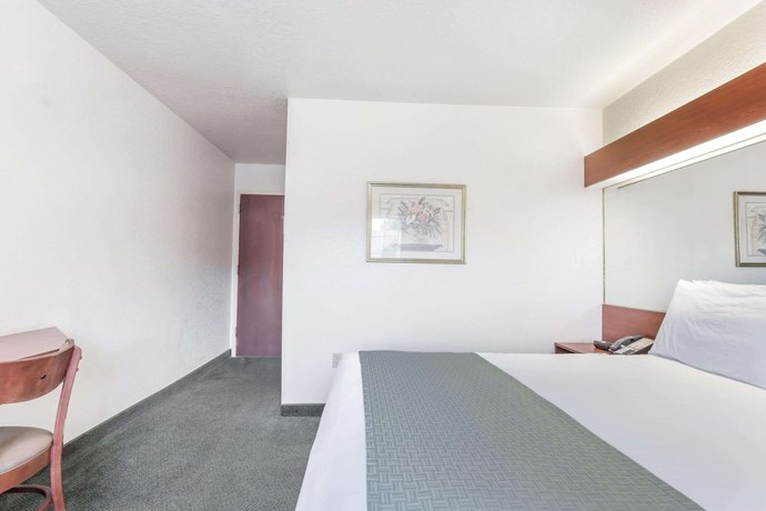 Imagen de la habitación del Hotel Microtel Inn & Suites Marianna. Foto 8