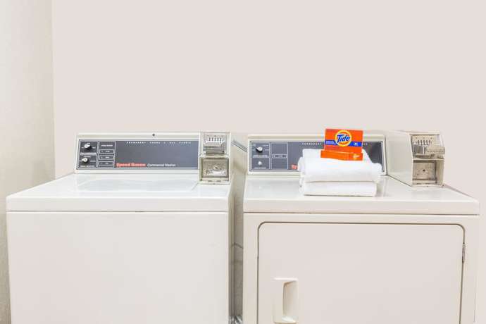 Imagen de los interiores del Hotel Microtel Inn & Suites Marianna. Foto 16