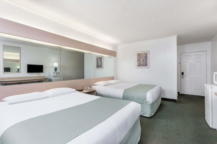 Imagen de la habitación del Hotel Microtel Inn & Suites by Wyndham Athens. Foto 9