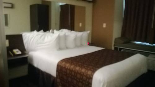 Imagen de la habitación del Hotel Microtel Inn & Suites by Wyndham Eagle Pass. Foto 4