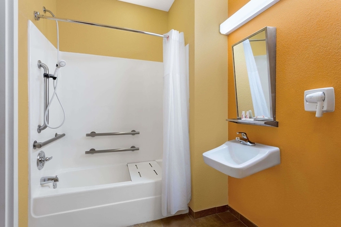 Imagen de la habitación del Hotel Microtel Inn & Suites by Wyndham Greenville/University Medical Park. Foto 10