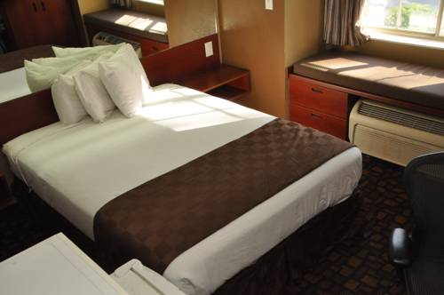 Imagen de la habitación del Hotel Microtel Inn & Suites by Wyndham Lithonia/Stone Mountain. Foto 11