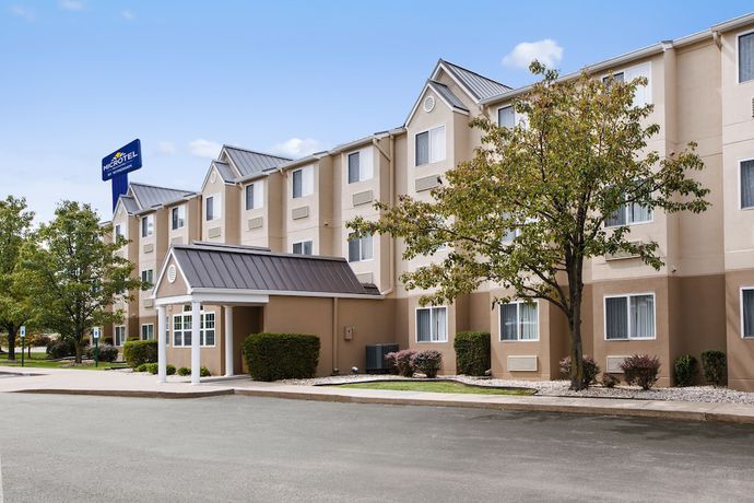 Imagen general del Hotel Microtel Inn & Suites by Wyndham Louisville East. Foto 1