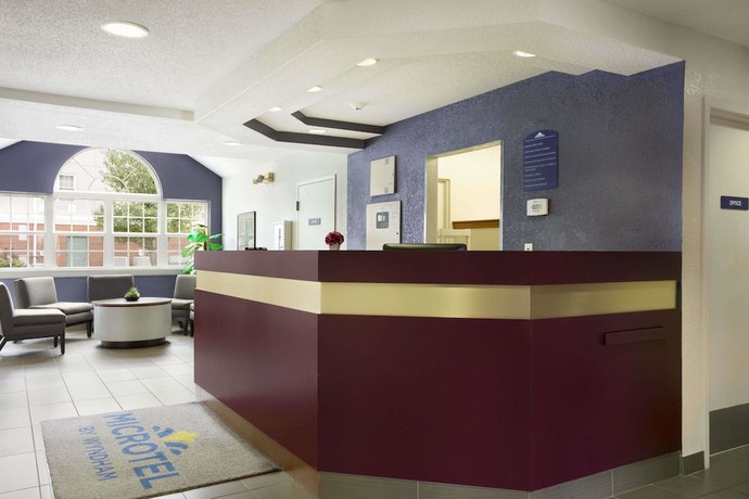 Imagen de los interiores del Hotel Microtel Inn & Suites by Wyndham Louisville East. Foto 16