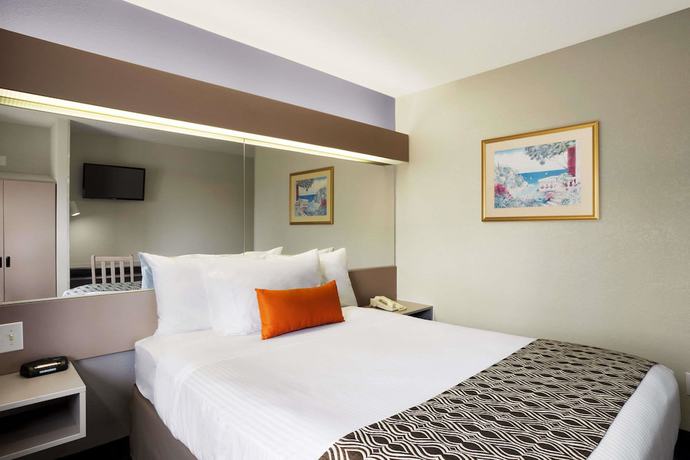 Imagen de la habitación del Hotel Microtel Inn & Suites by Wyndham Louisville East. Foto 14