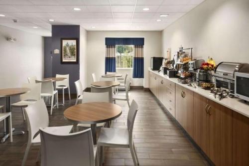 Imagen general del Hotel Microtel Inn & Suites by Wyndham, Lynchburg. Foto 2