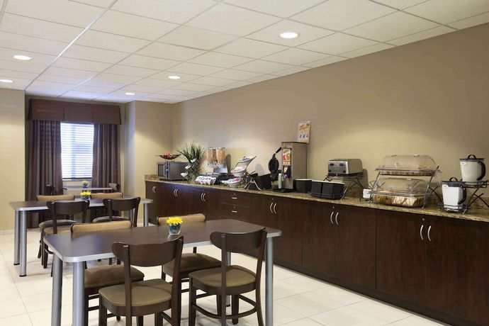 Imagen del bar/restaurante del Hotel Microtel Inn & Suites by Wyndham Odessa. Foto 3