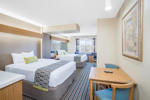 Imagen de la habitación del Hotel Microtel Inn & Suites by Wyndham Pigeon Forge. Foto 3