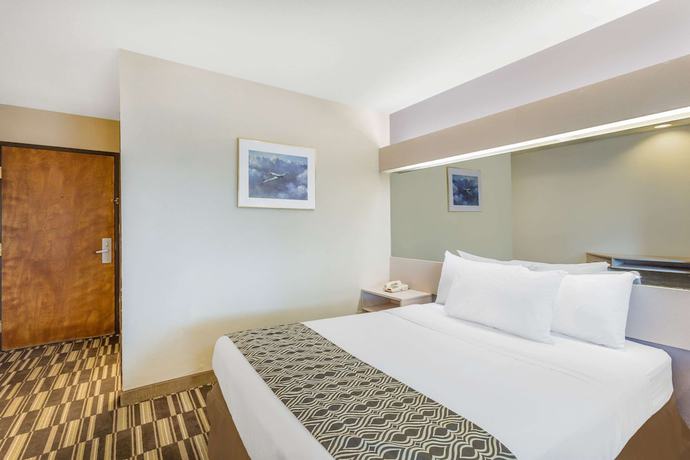 Imagen de la habitación del Hotel Microtel Inn & Suites by Wyndham Richmond Airport. Foto 5