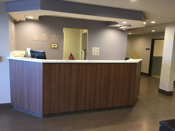Imagen de los interiores del Hotel Microtel Inn & Suites by Wyndham Richmond Airport. Foto 17