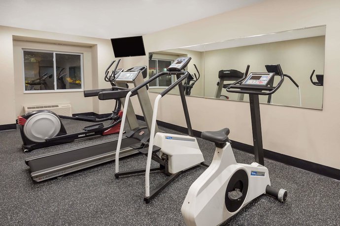 Imagen de los interiores del Hotel Microtel Inn & Suites by Wyndham Richmond Airport. Foto 18