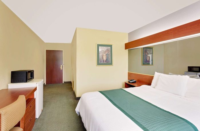 Imagen de la habitación del Hotel Microtel Inn & Suites by Wyndham Thomasville/High Point/Lexi. Foto 10