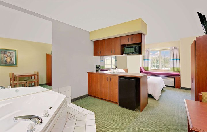 Imagen de la habitación del Hotel Microtel Inn & Suites by Wyndham Thomasville/High Point/Lexi. Foto 14