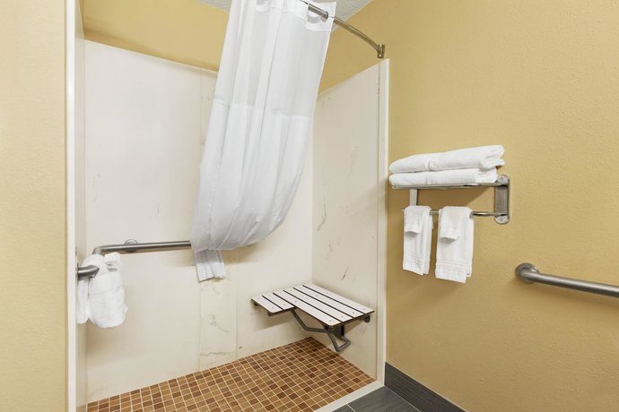 Imagen de la habitación del Hotel Microtel Inn & Suites by Wyndham Thomasville/High Point/Lexi. Foto 18