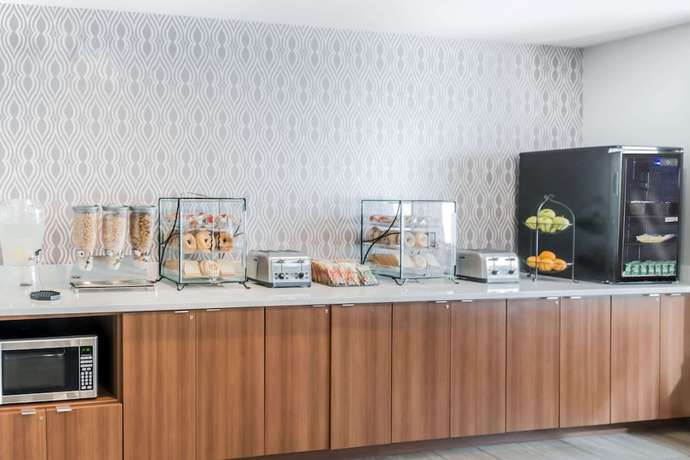 Imagen del bar/restaurante del Hotel Microtel Inn & Suites by Wyndham Victor/Rochester. Foto 3