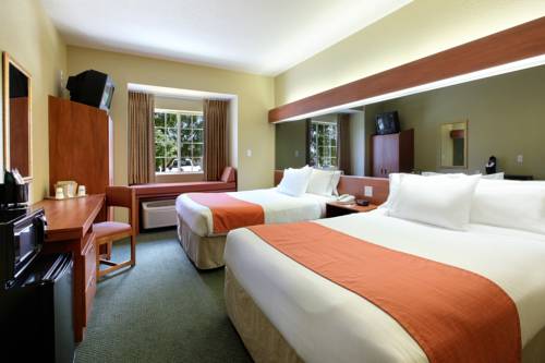 Imagen de la habitación del Hotel Microtel Inn & Suites by Wyndham Zephyrhills. Foto 4