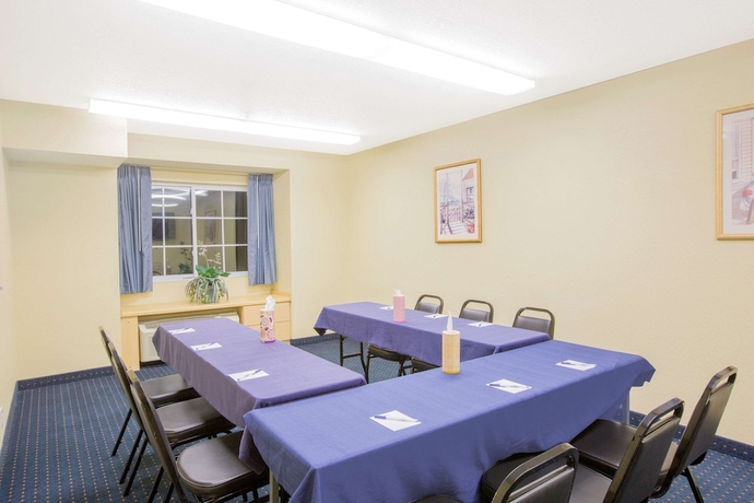 Imagen de los interiores del Hotel Microtel Inn and Suites By Wyndham Albertville. Foto 15