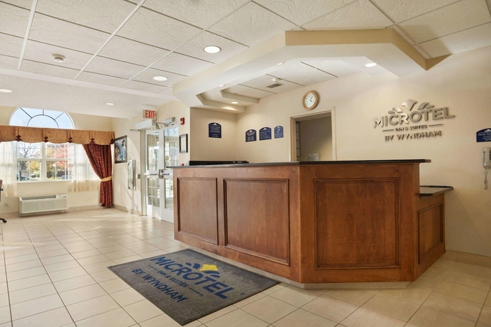 Imagen de los interiores del Hotel Microtel Inn and Suites By Wyndham Ann Arbor. Foto 16