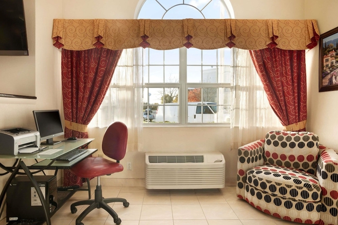 Imagen de los interiores del Hotel Microtel Inn and Suites By Wyndham Ann Arbor. Foto 18