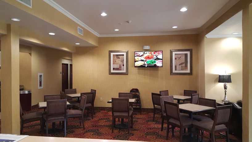 Imagen del bar/restaurante del Hotel Microtel Inn and Suites By Wyndham Aransas Pass/corpus Christi. Foto 2