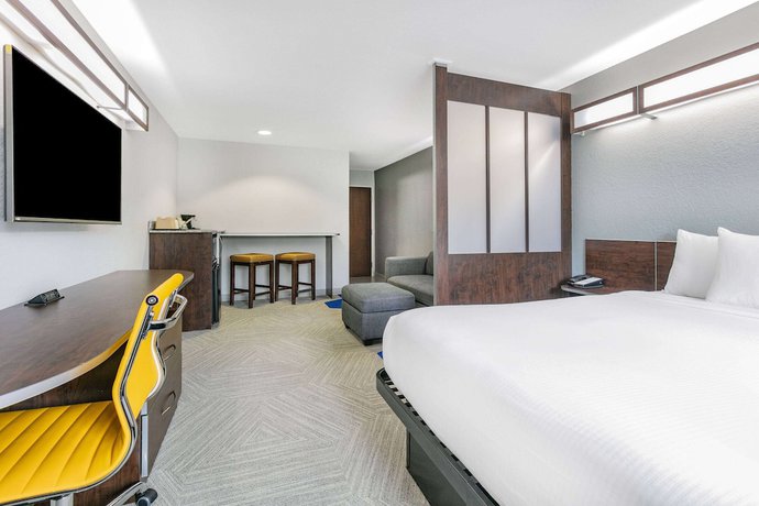 Imagen de la habitación del Hotel Microtel Inn and Suites By Wyndham Austin Airport. Foto 10