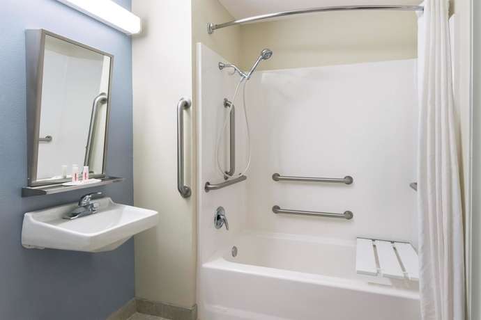Imagen de la habitación del Hotel Microtel Inn and Suites By Wyndham Baton Rouge Airport. Foto 4