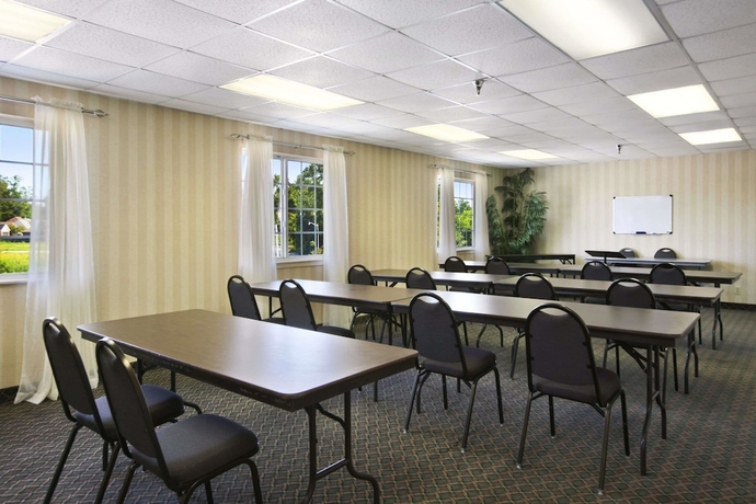 Imagen de los interiores del Hotel Microtel Inn and Suites By Wyndham Baton Rouge. Foto 13
