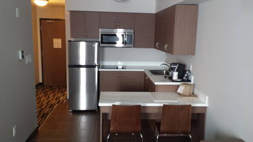 Imagen de la habitación del Hotel Microtel Inn and Suites By Wyndham Bonnyville. Foto 3