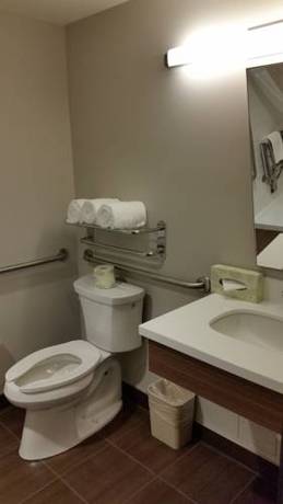 Imagen de la habitación del Hotel Microtel Inn and Suites By Wyndham Bonnyville. Foto 7