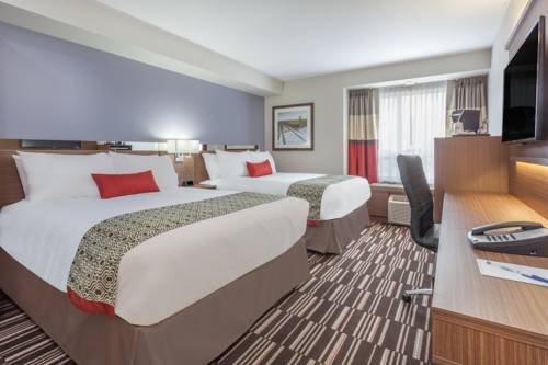 Imagen de la habitación del Hotel Microtel Inn and Suites By Wyndham Bonnyville. Foto 11