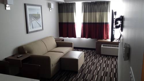 Imagen de la habitación del Hotel Microtel Inn and Suites By Wyndham Bonnyville. Foto 13