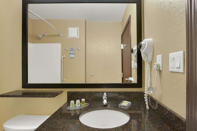 Imagen de la habitación del Hotel Microtel Inn and Suites By Wyndham Buda Austin South. Foto 7