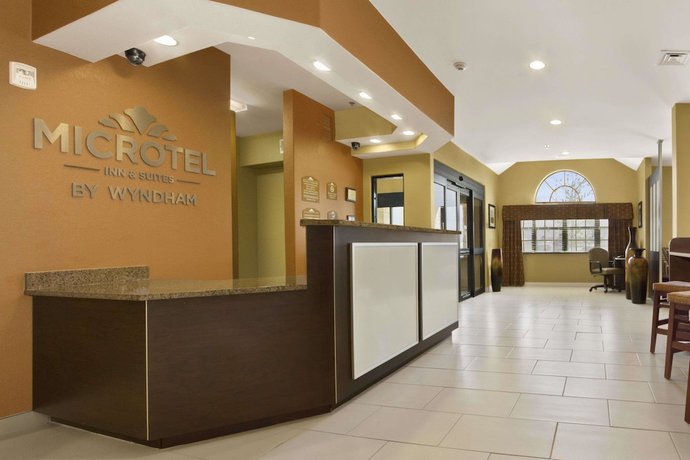Imagen de los interiores del Hotel Microtel Inn and Suites By Wyndham Buda Austin South. Foto 18