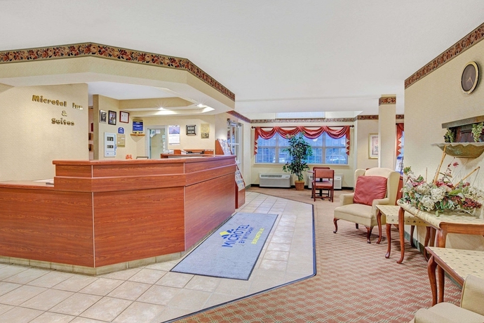 Imagen de los interiores del Hotel Microtel Inn and Suites By Wyndham Burlington. Foto 18