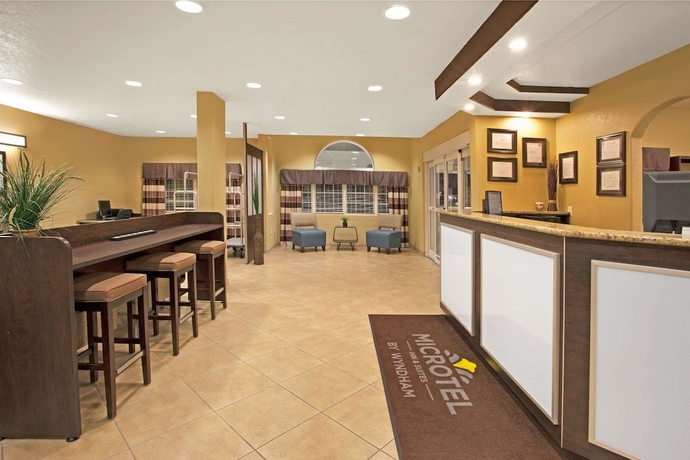 Imagen de los interiores del Hotel Microtel Inn and Suites By Wyndham Cartersville. Foto 14