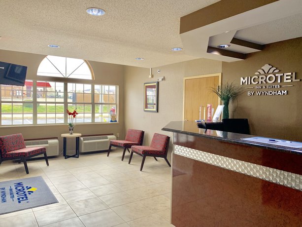 Imagen de los interiores del Hotel Microtel Inn and Suites By Wyndham Charleston Wv. Foto 20