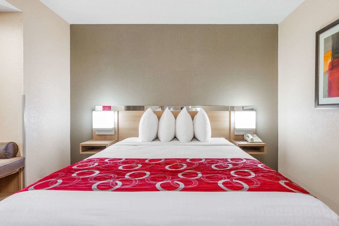 Imagen de la habitación del Hotel Microtel Inn and Suites By Wyndham Charleston Wv. Foto 17