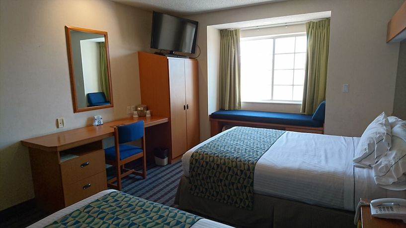 Imagen de la habitación del Hotel Microtel Inn and Suites By Wyndham Chihuahua. Foto 12